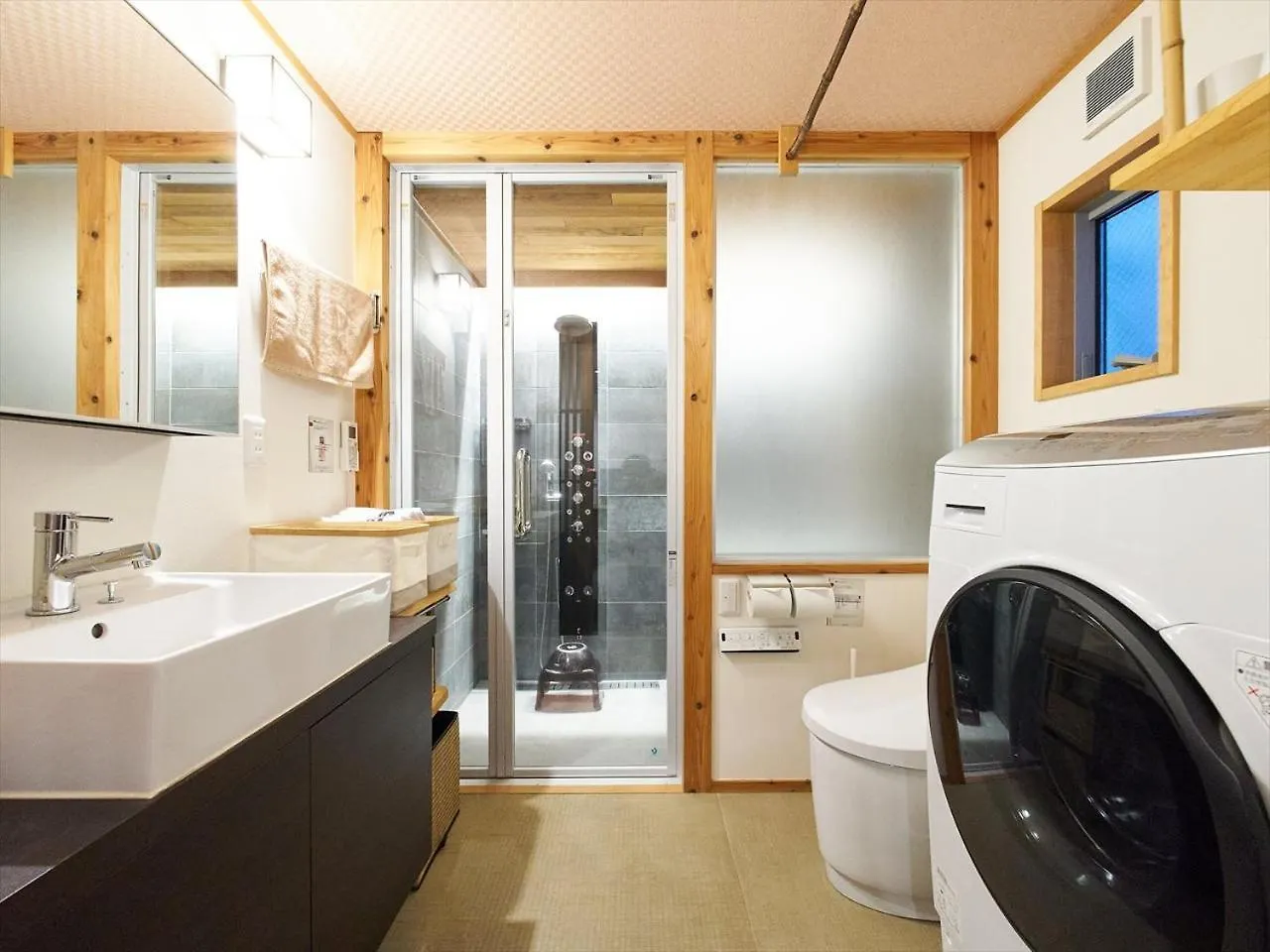 Yadoya Kisakata Villa Tokyo 0*,  Japan